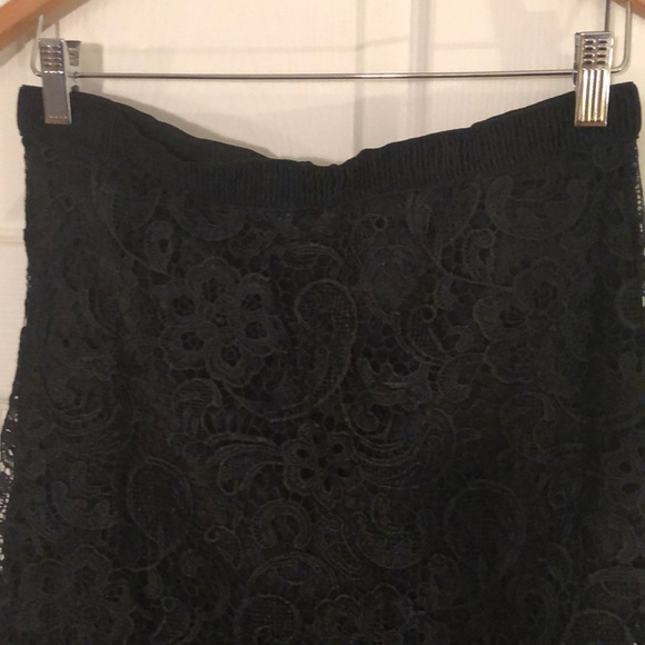 NWOT Forever 21 black lace pencil skirt - Picture 4 of 5